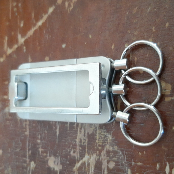 Roots Keychain - Picture 4 of 6